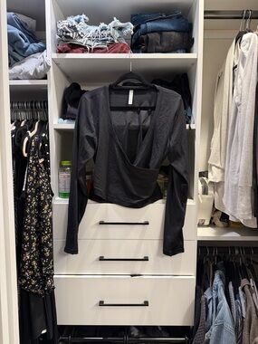 Athleta Black Long-Sleeve Cropped Wrap Top